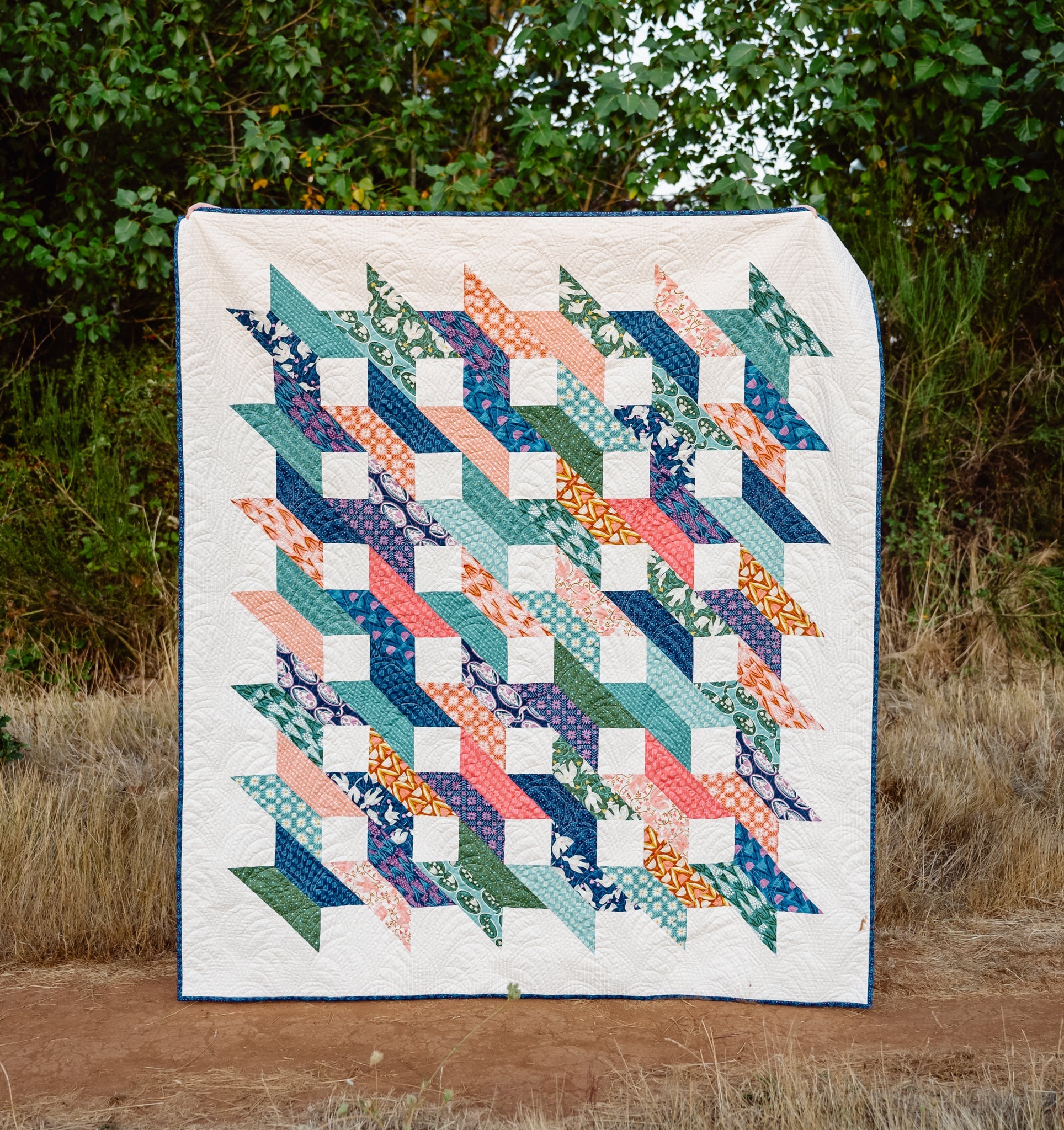 The Molly Quilt in Endpaper – Kitchen Table Quilting